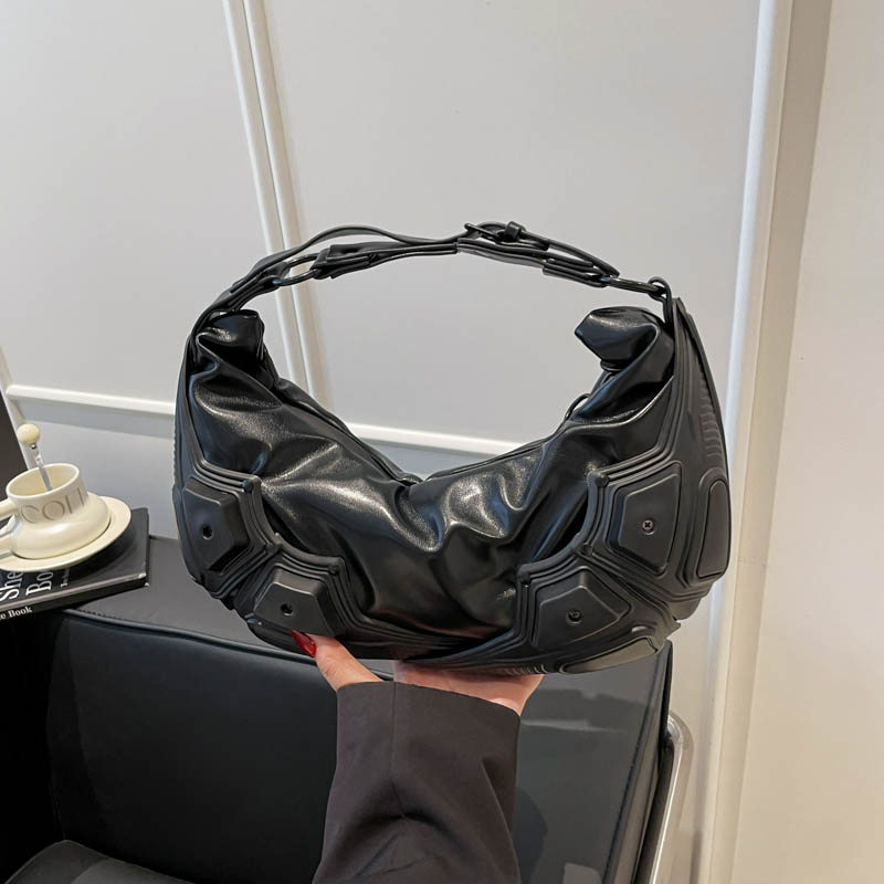 ダークトレンディな半月型ホットガールパンク脇下バッグソフトP - Women Bags 2026 Trends のレビューと価格