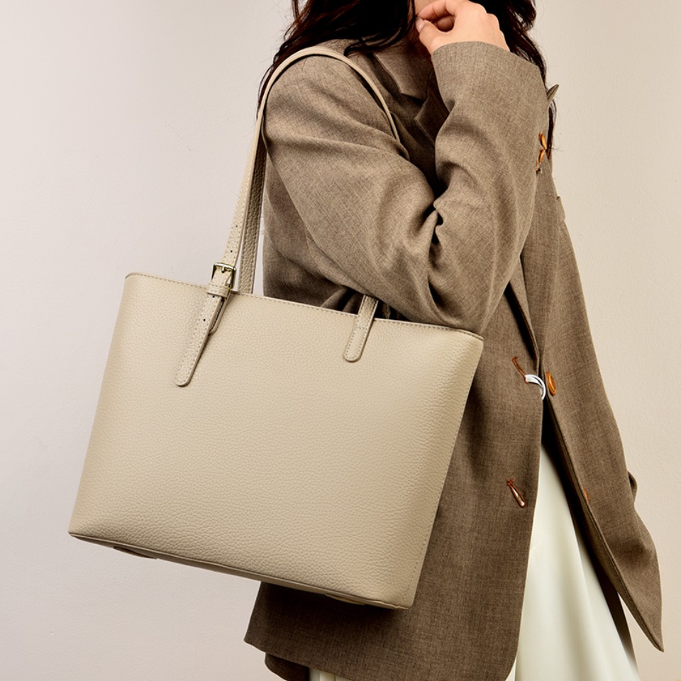 ソリッドカラーの女性のショルダーバッグソフトレザーハンドバッ - Women Bags On Sale のレビューと価格